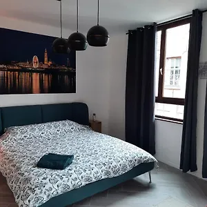 Appartamento Center In Quiet Street & Airco, Anversa